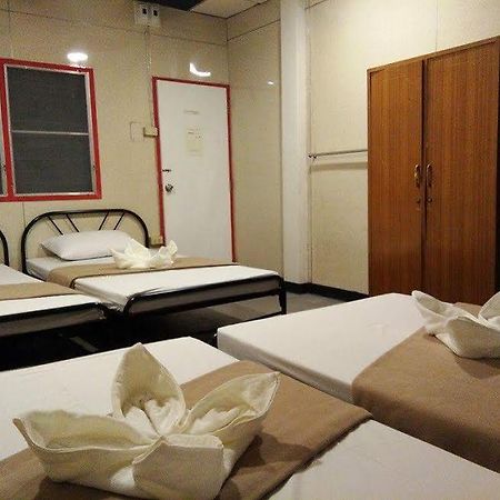 U Hostel กรุงเทพมหานคร ภายนอก รูปภาพ