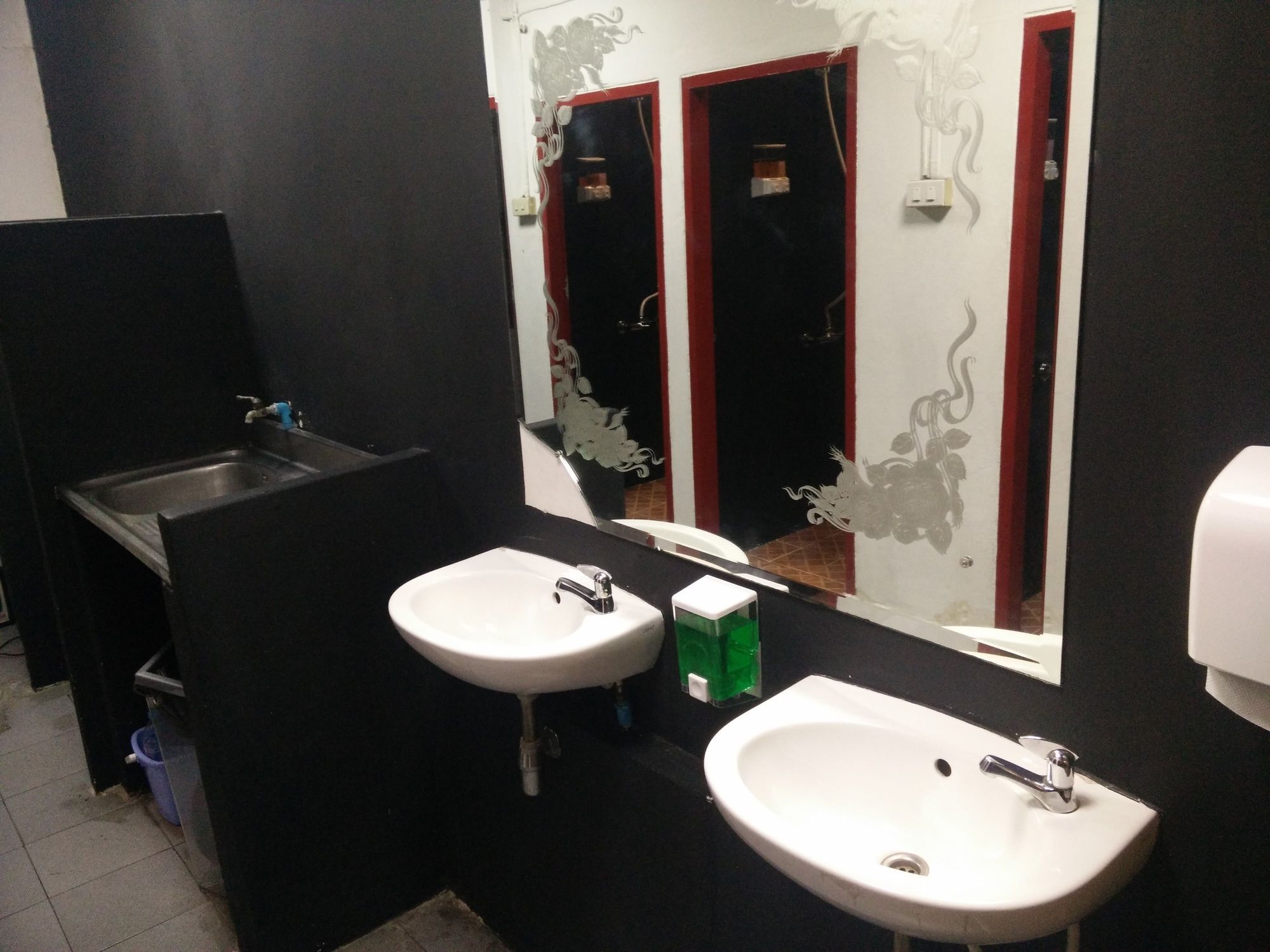 U Hostel กรุงเทพมหานคร ภายนอก รูปภาพ